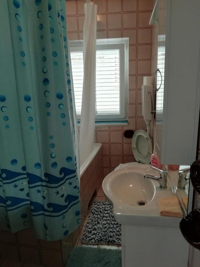 Apartman Zana Vodice Esterno foto