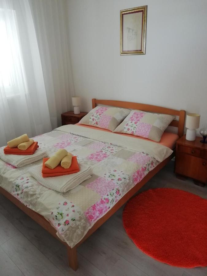 Apartman Zana Vodice Esterno foto